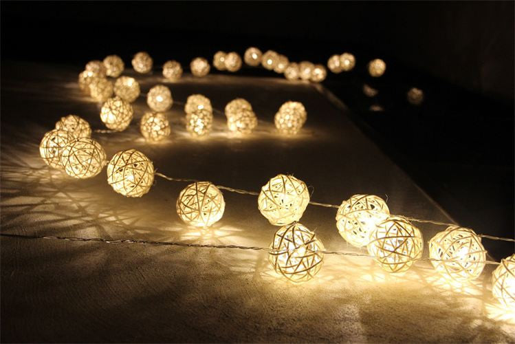 1 Set of 20 LED Cream White 5cm Rattan Cane Ball Battery Powered String Lights Christmas Gift Home Wedding Party Bedroom Decoration Table Centrepiece ShopFrenzy